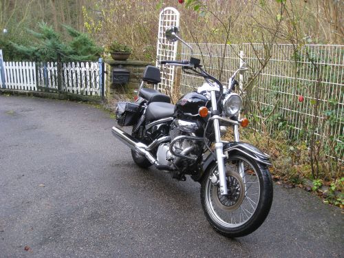 Bild 4: Mein Motorrad "SUZUKI Intruder 125" / Ansicht von vorne