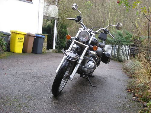 Picture 8: My motor-bike "SUZUKI Intruder 125" / viewed from the front
