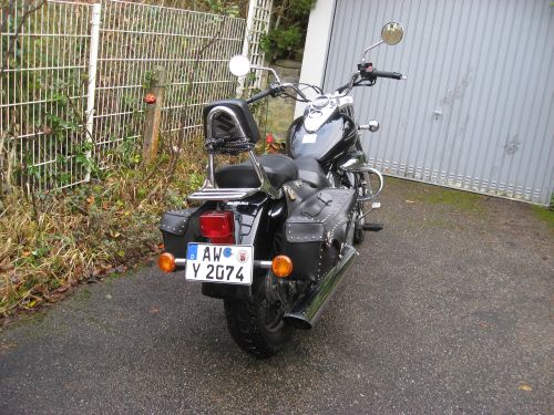 Picture 10: My motor-bike "SUZUKI Intruder 125" / viewed from behind 
