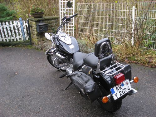 Foto 21: Mi moto "SUZUKI Intruder 125" / Vista desde atrás-izquierda