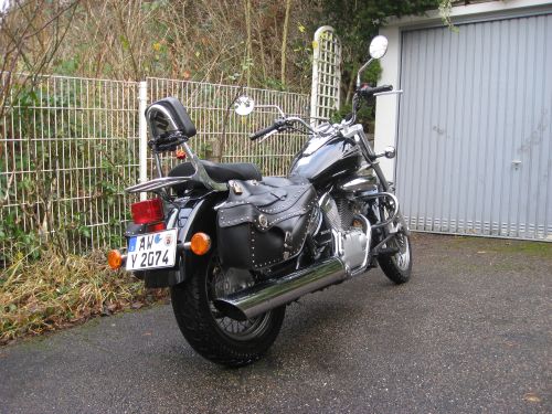 Bild 12: Mein Motorrad "SUZUKI Intruder 125" / Ansicht von hinten
