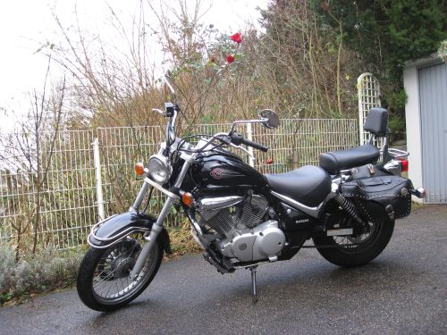 Picture 16: My motor-bike "SUZUKI Intruder 125" / side-face (left-hand)