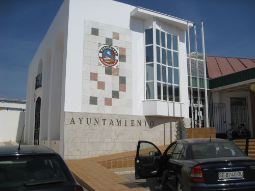 Foto 7: El ayuntamiento en Marinaleda