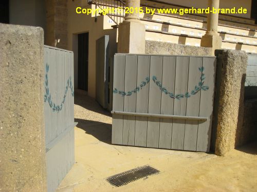 Picture 5: Bullfighting arena of Ronda / Gate for the fighting bull