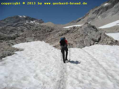 Foto 15: Caminos de nieve y caminos rocoso hacia el Zugspitze