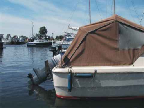 Picture 13: The motorboat Shetland Family Four / side-face