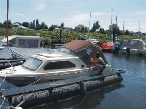 Bild 14: Das Motorboot Shetland Family Four / Seitenansicht